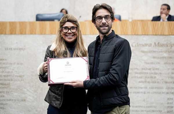 Homenagem ao Instituto Serendipidade com o Prêmio Chico Xavier de Reconhecimento Humanitário!